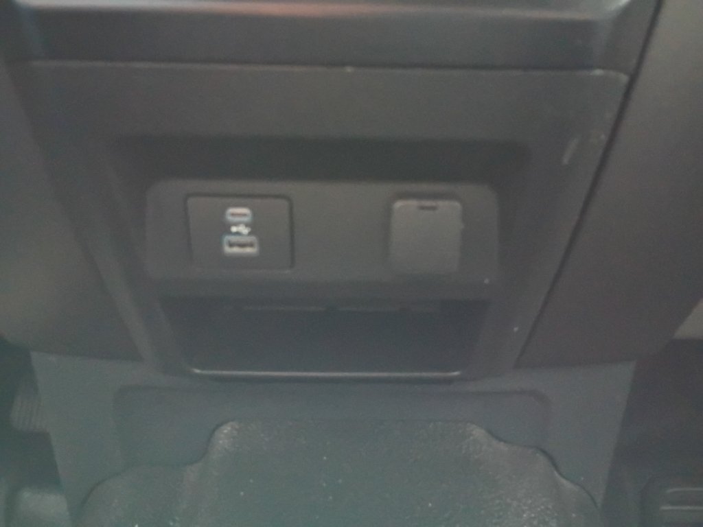 Used 2022 Oxford White Ford XL image 30