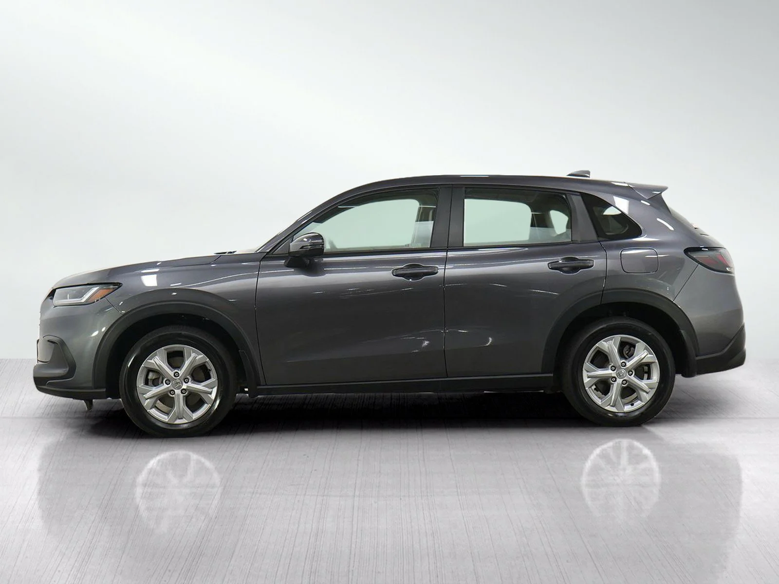 Used 2024 Honda HR-V LX with VIN 3CZRZ2H39RM713040 for sale in Burnsville, Minnesota