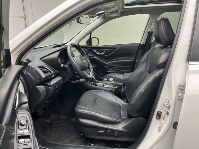 Used 2020 Crystal White Pearl Subaru Limited image 10