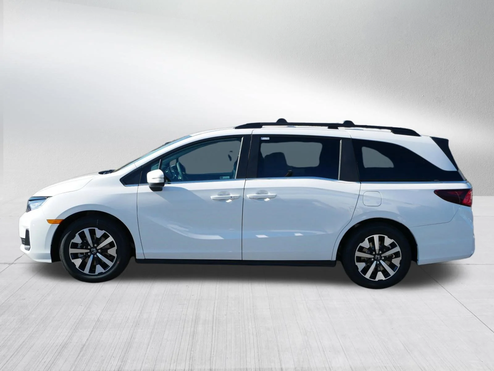 New 2026 Platinum White Pearl Honda EX-L image 4