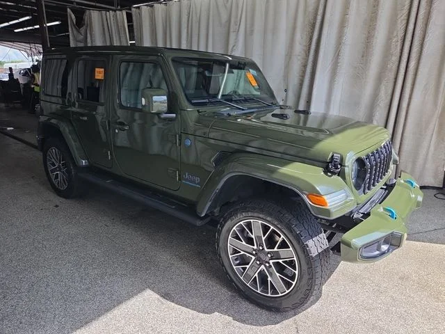 Used 2024 Green Jeep High Altitude 4xe image 10
