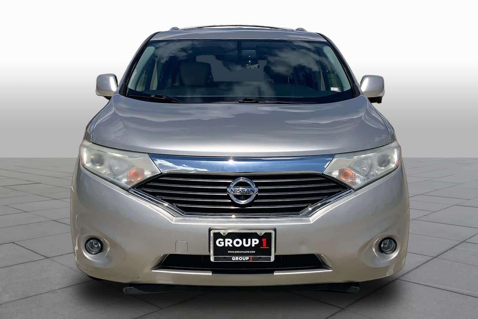 Used 2013 Titanium Beige Nissan LE image 4