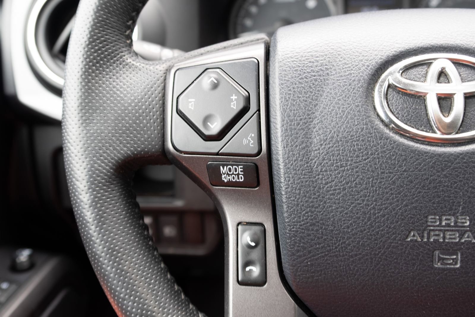 Used 2019  Toyota SR image 3