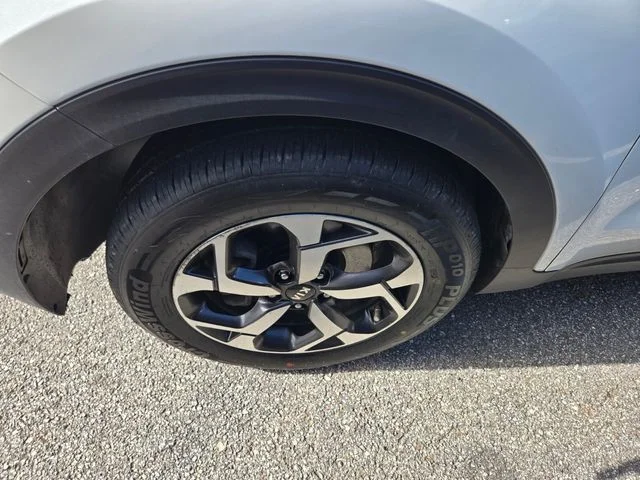 Used 2022 White Kia LX image 4