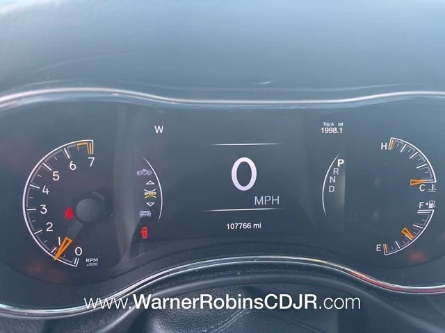 Used 2019 White Jeep Altitude image 6