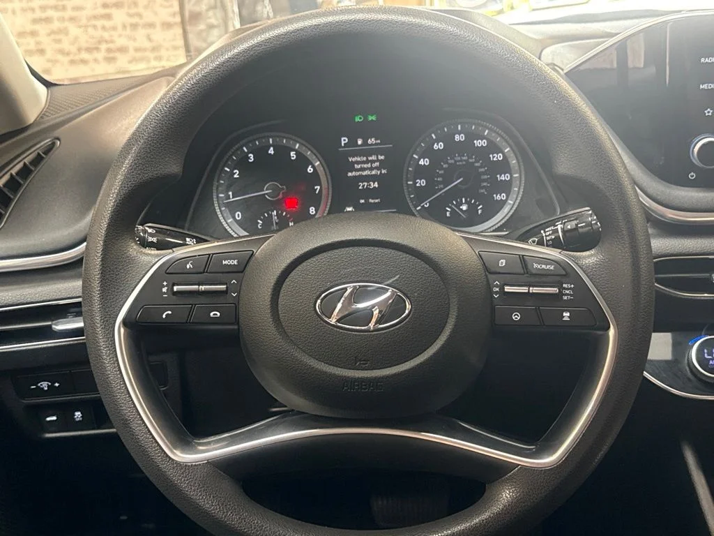 Used 2021 Phantom Black Hyundai SEL image 15