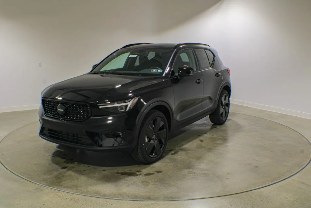 2026 Volvo XC40 B5 Ultra Ultra Black Edition AWD's photo