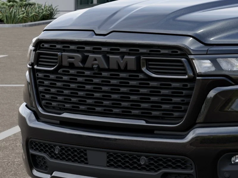 New 2026 Diamond Black Crystal Pearlcoat RAM Express image 38