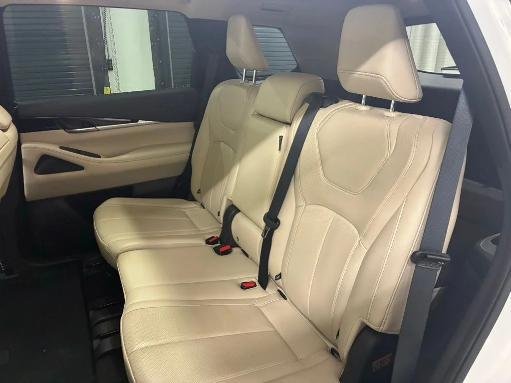 Used 2025 Glacier White INFINITI PURE image 20