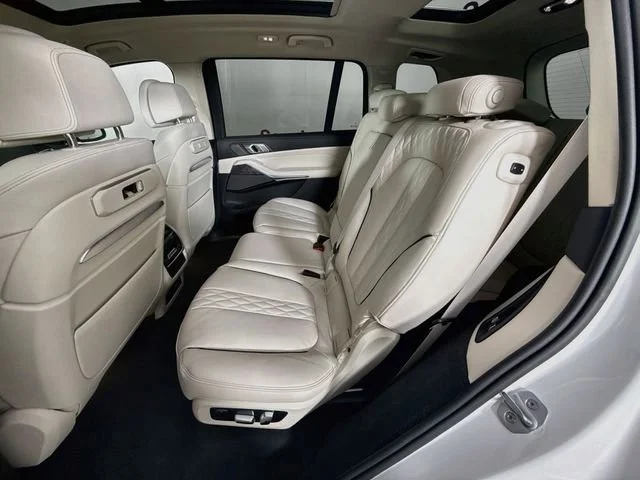 New 2027 Mineral White Metallic BMW xDrive40i image 25