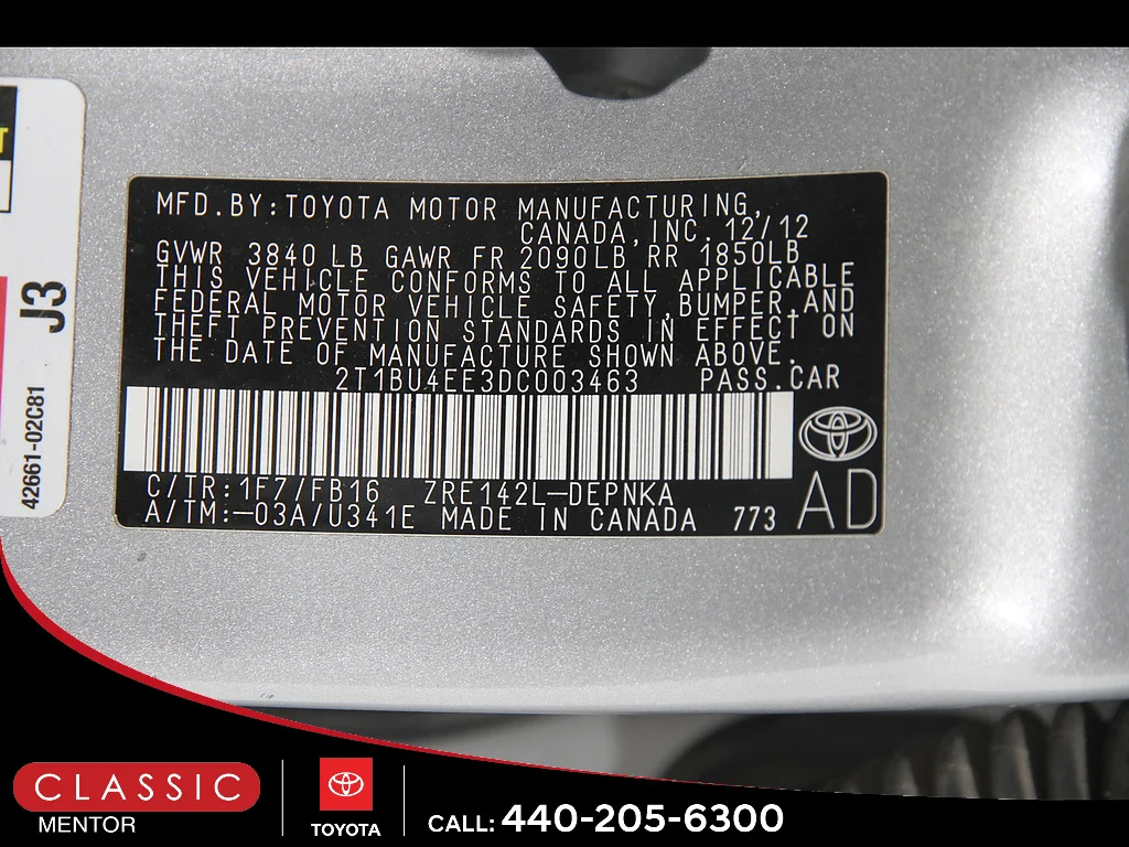 Used 2013 Classic Silver Metallic Toyota LE image 20