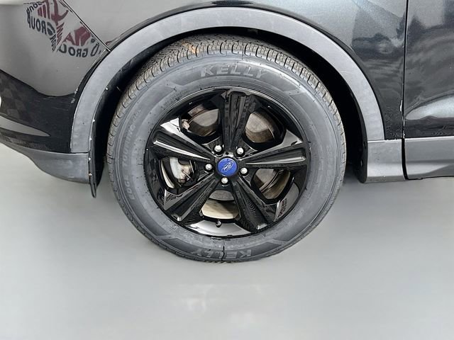Used 2014 Black Ford SE image 10