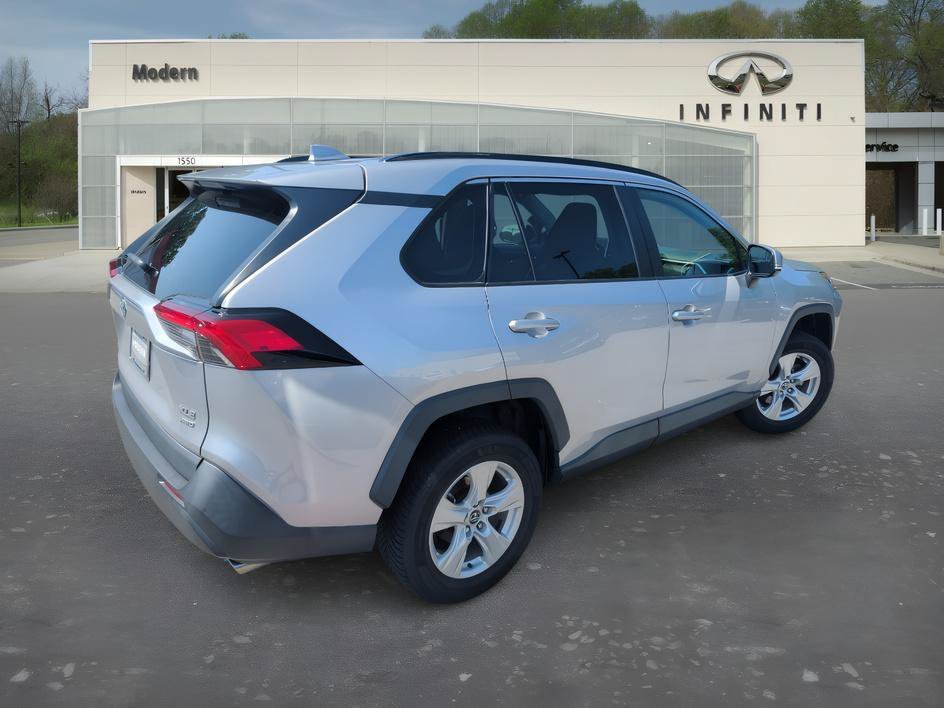 Used 2023 Silver Sky Metallic Toyota XLE image 4