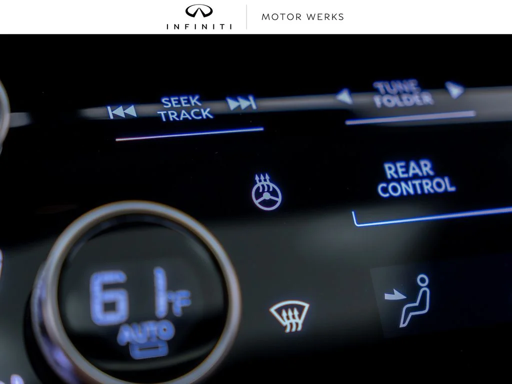 New 2027 DEEP EMERALD INFINITI Luxe AWD image 28