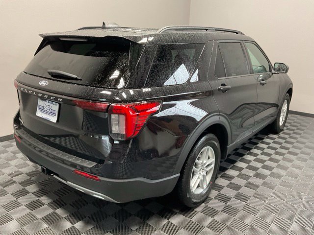 New 2027 Agate Black Metallic Ford Active image 8