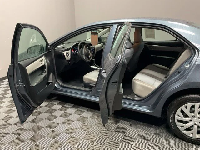 Used 2018 Gray Toyota LE image 13