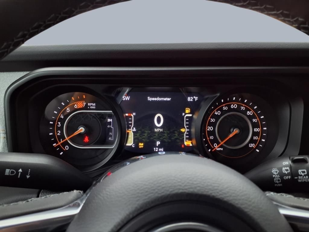 2025 Jeep Wrangler 4-Door Sahara - Photo 12