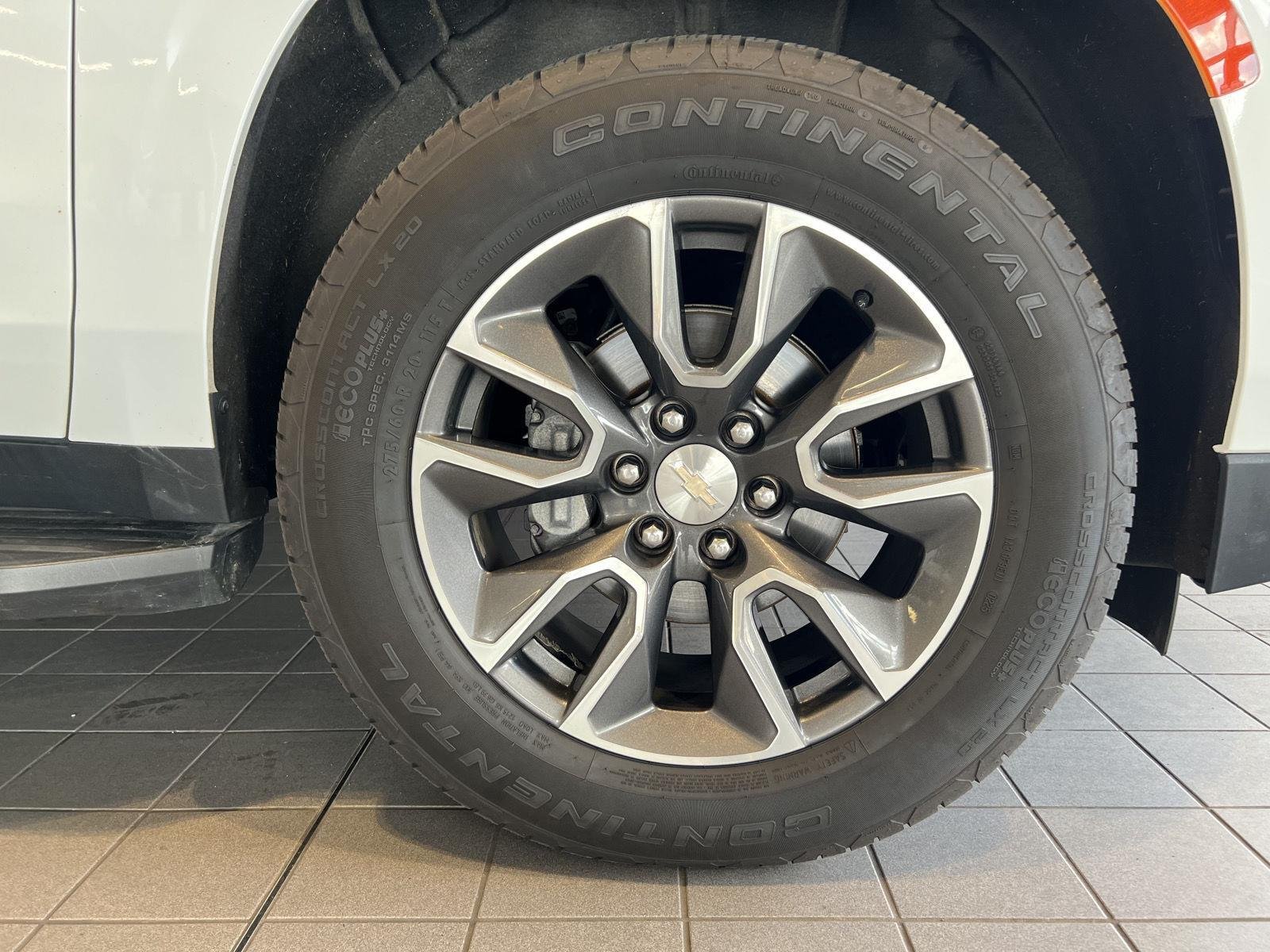 Used 2022 Summit White Chevrolet LT image 9