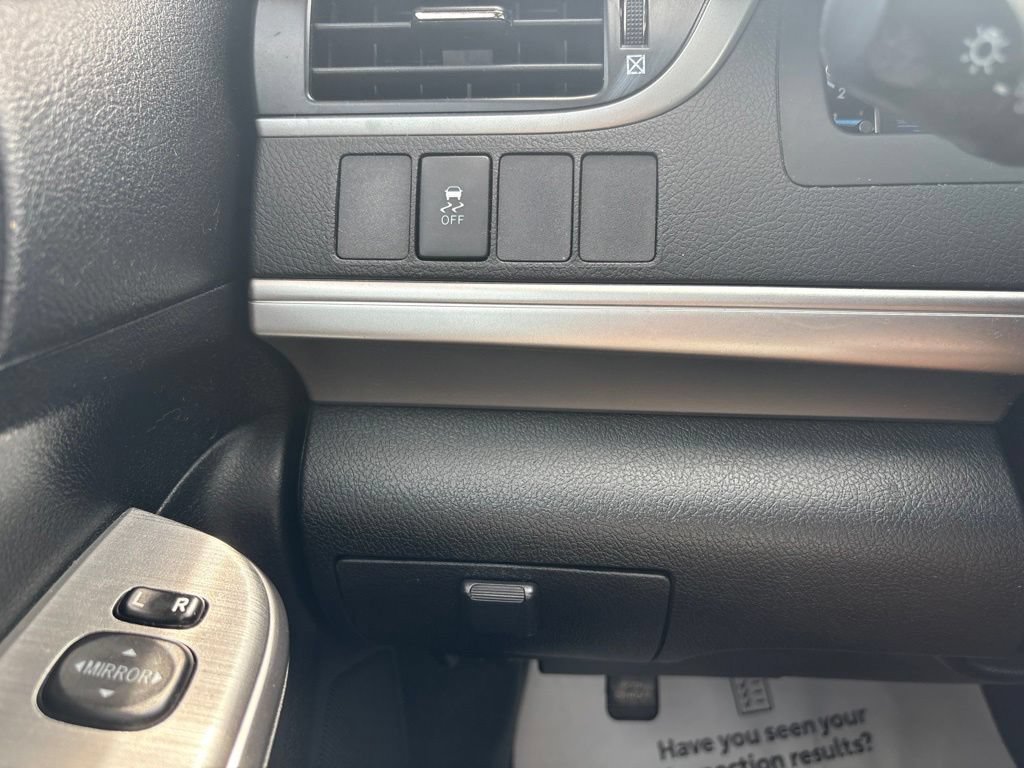 Used 2014 Super White Toyota SE image 15
