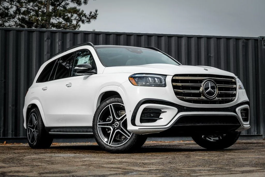 Certified Used 2026 Polar White Mercedes-Benz GLS 450 image 1