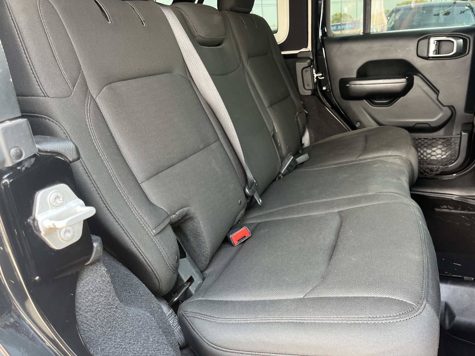 Used 2018 Black Clearcoat Jeep Sport S image 25