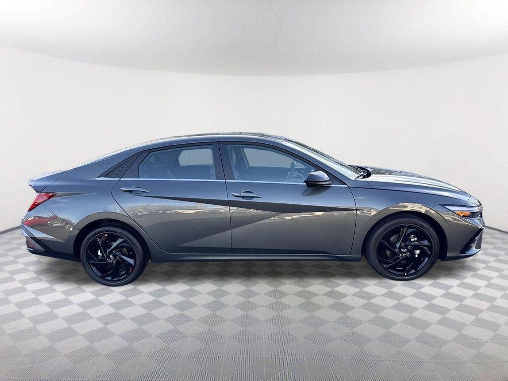 New 2026 Gray Hyundai SEL Sport Premium image 4