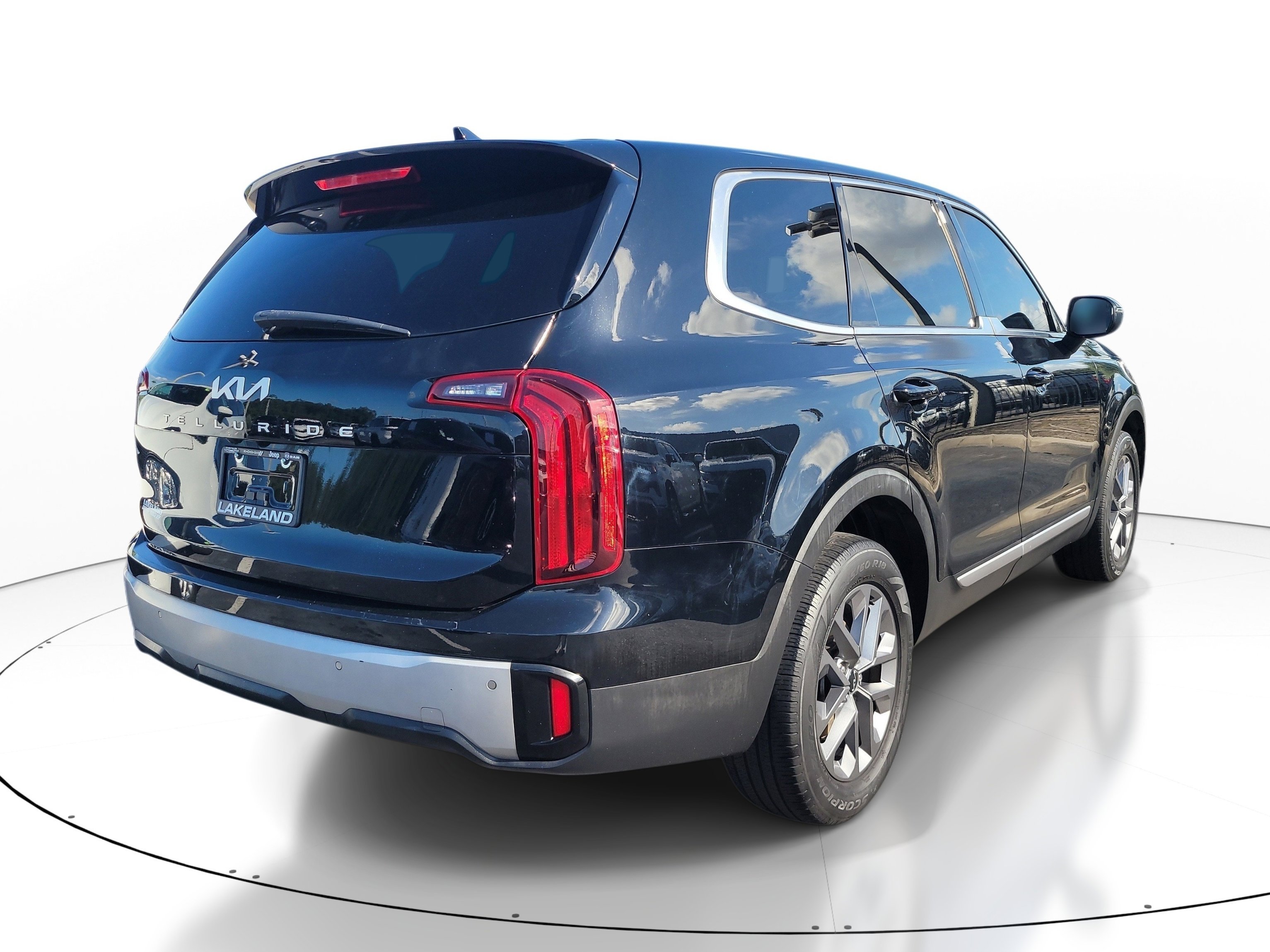Used 2023 Ebony Black Kia LX image 4