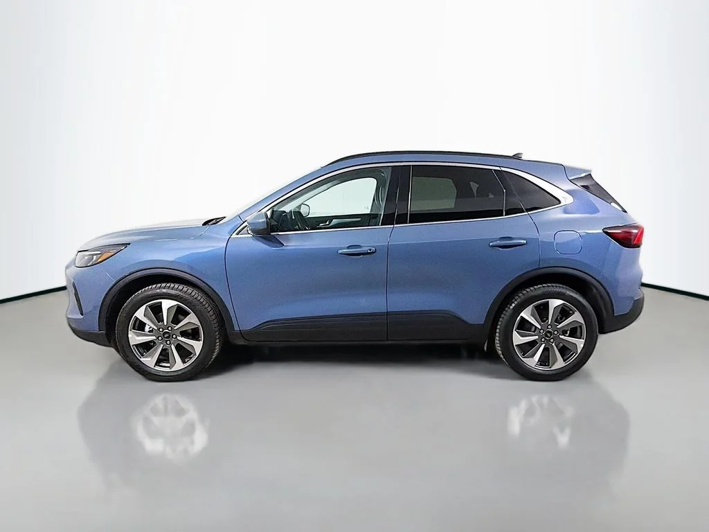 Used 2025 Blue Ford Platinum image 9