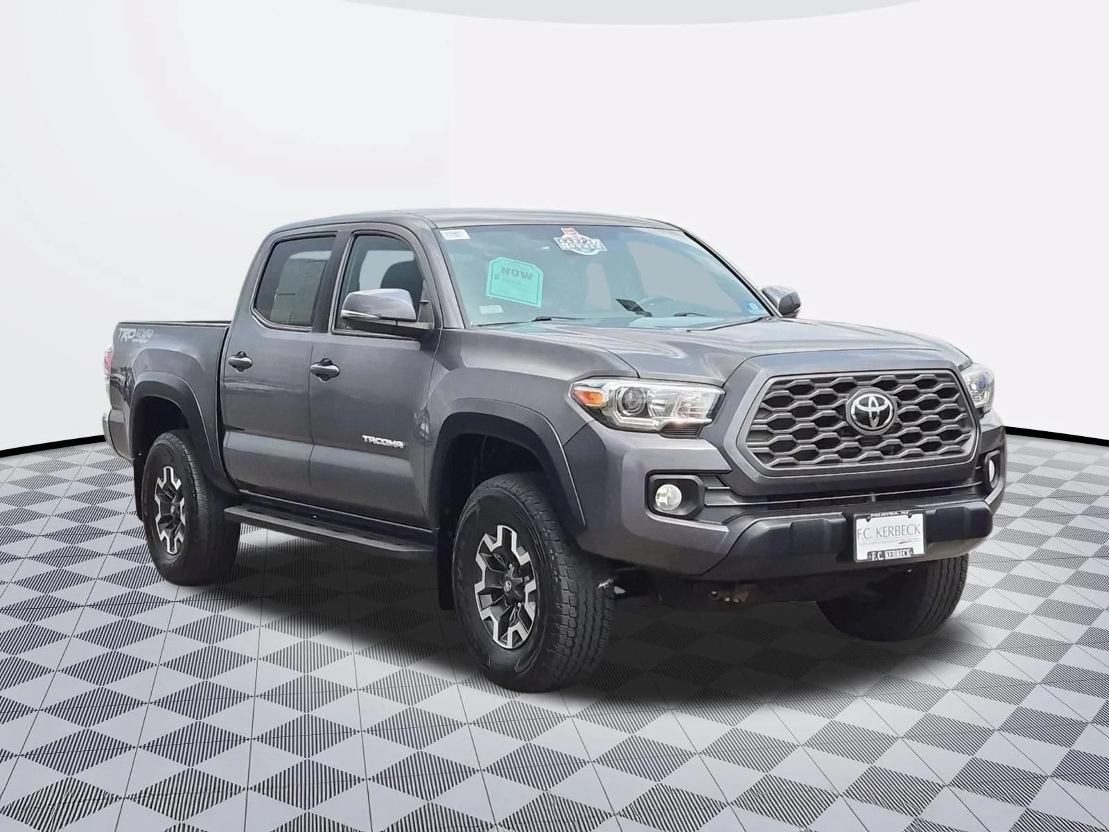 Used 2020 2020 Toyota Tacoma Trd Off Road Toyota SR5 image 2