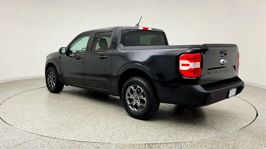 Used 2022 Shadow Black Ford XLT AWD SuperCrew image 7