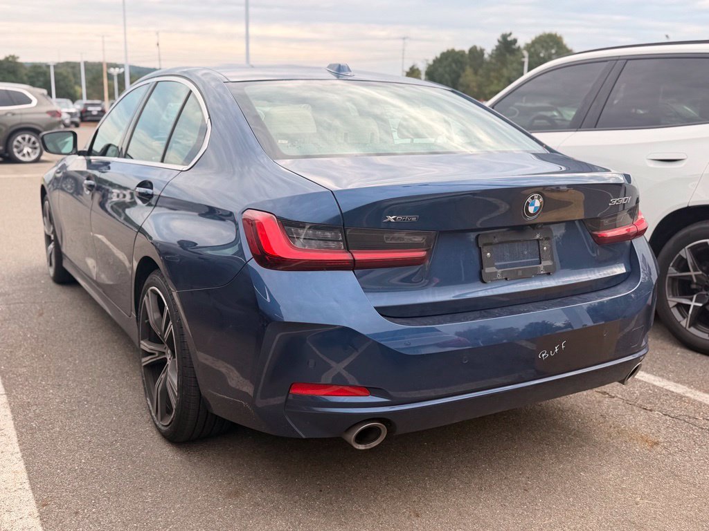 Used 2024 Blue BMW 330i xDrive image 3