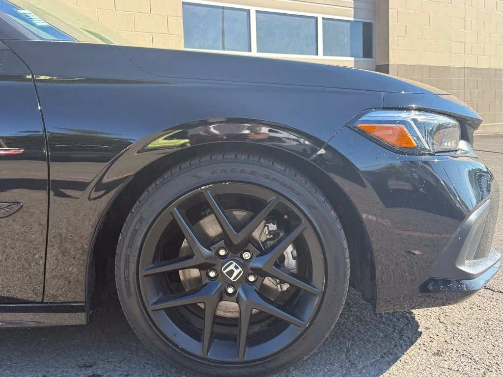 Used 2024  Honda Base image 2