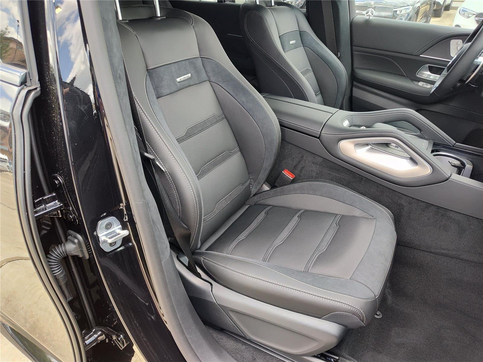 New 2026 Obsidian Black Metallic Mercedes-Benz AMG® GLE 63 S 4MATIC+ SUV image 12