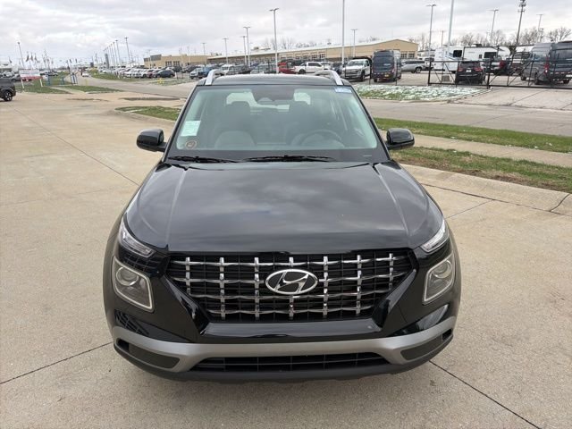 New 2026 Onyx Black Hyundai SEL image 2