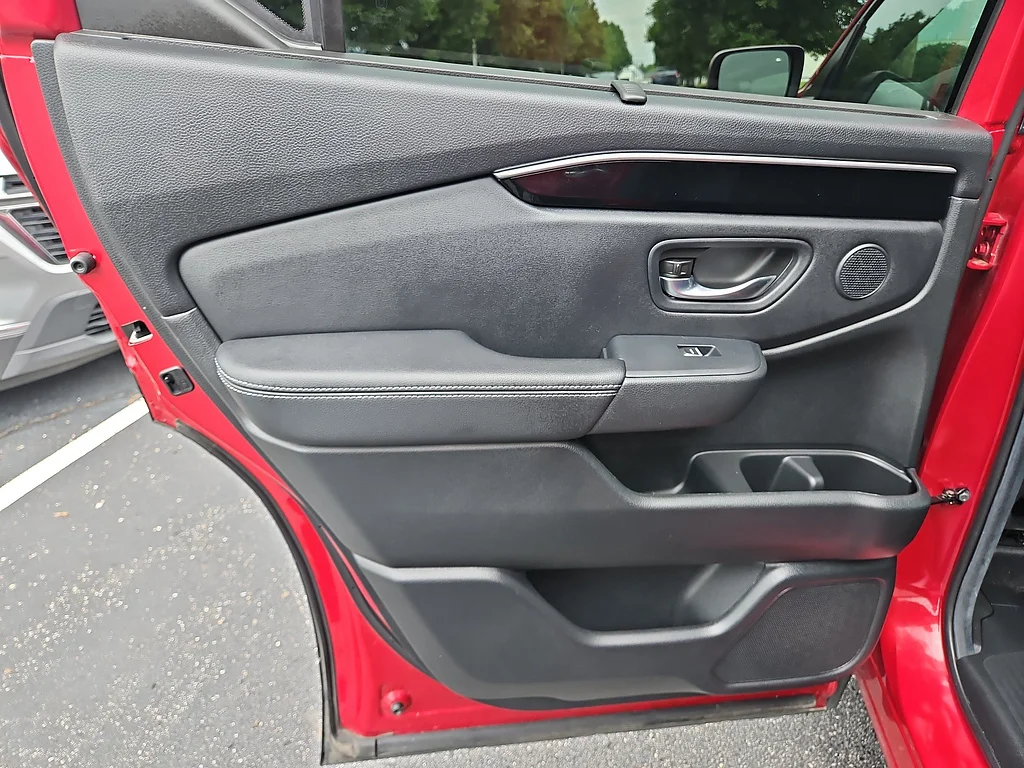 Certified Used 2025 Radiant Red Metallic II Honda Touring image 15