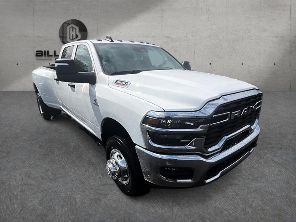 New 2026 Bright White Clear-Coat Exterior Paint RAM Tradesman image 4