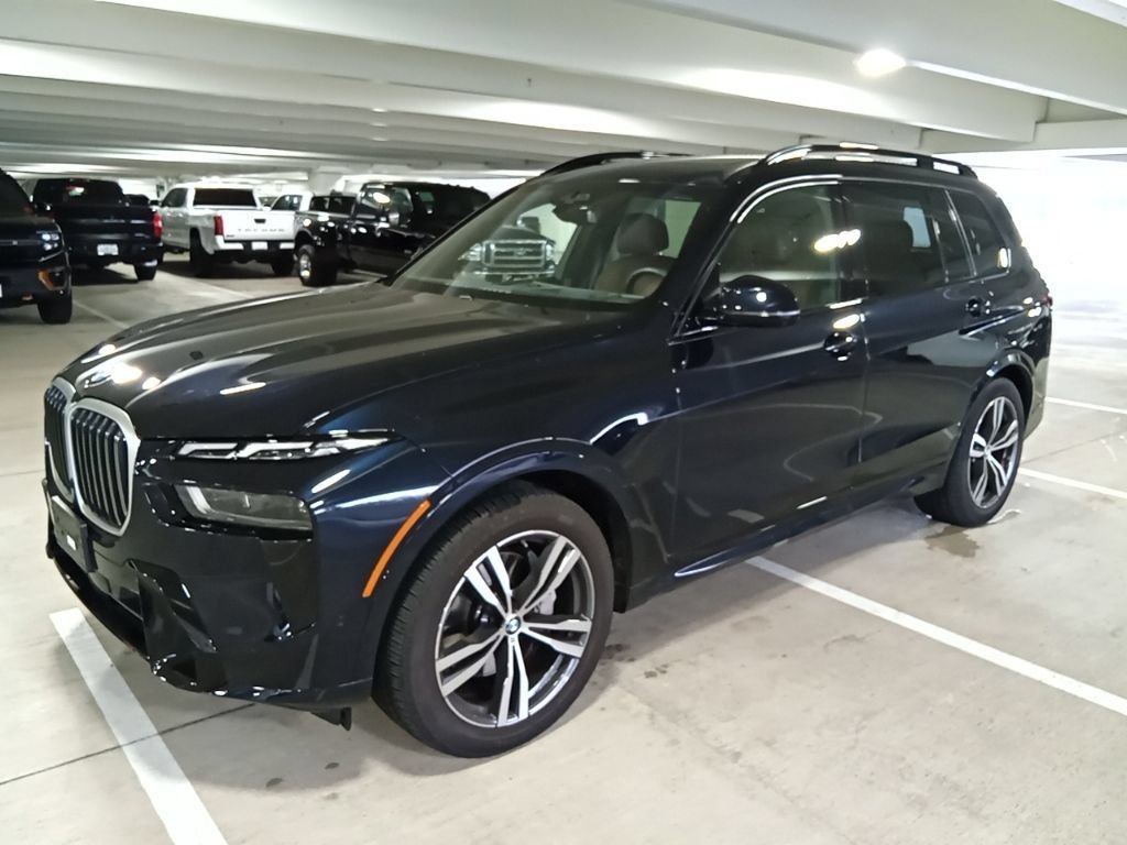 2025 BMW X7 xDrive40i's photo