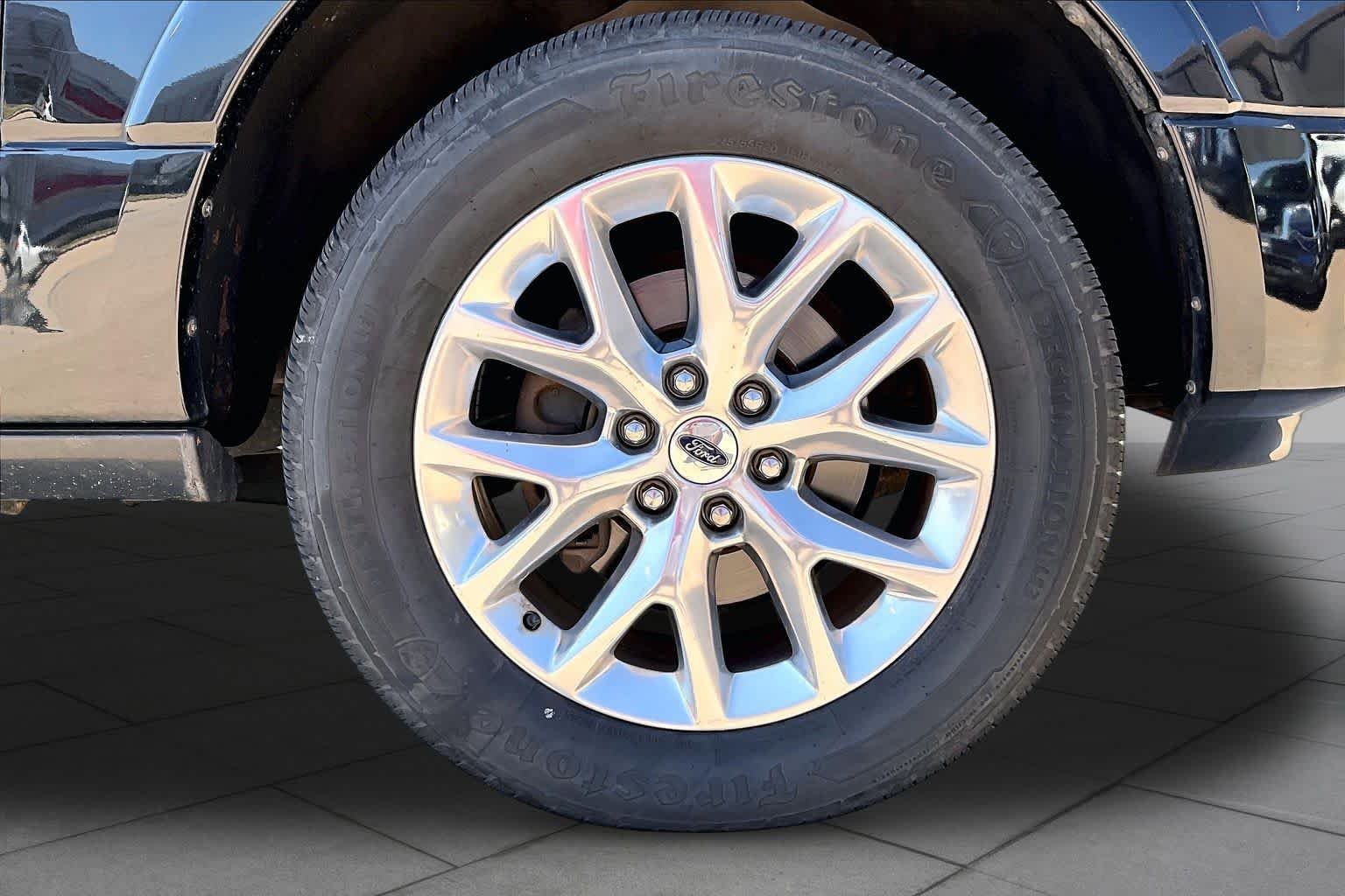 Used 2017 Shadow Black Ford Limited image 11