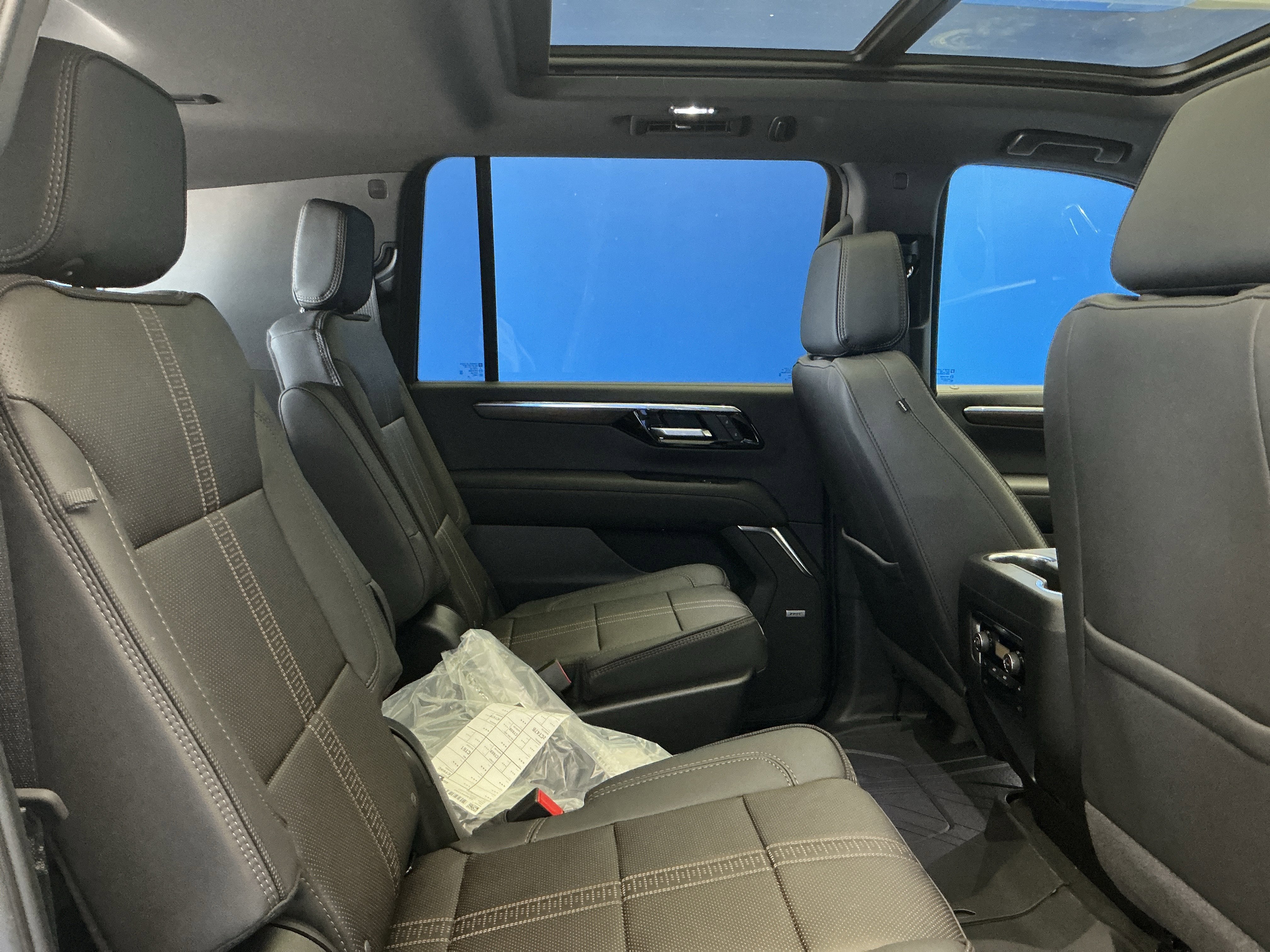 2026 Chevrolet Suburban High Country - Photo 29