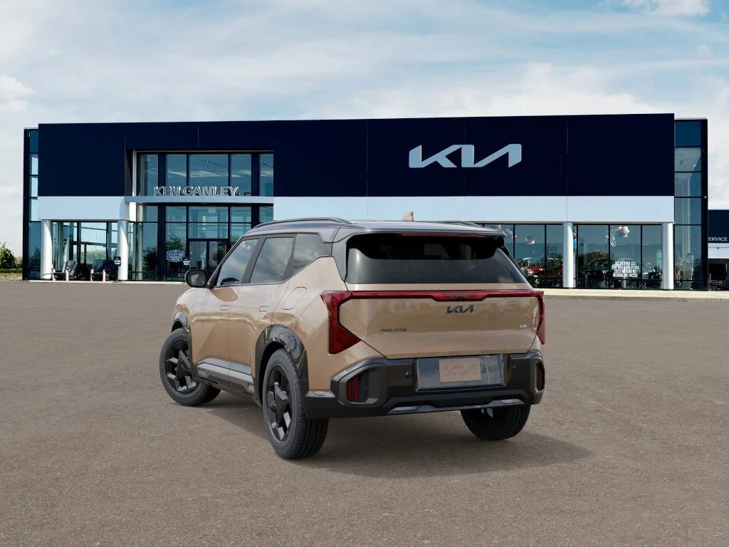 New 2027 Terrain Brown / Black Roof Kia X-Line image 4