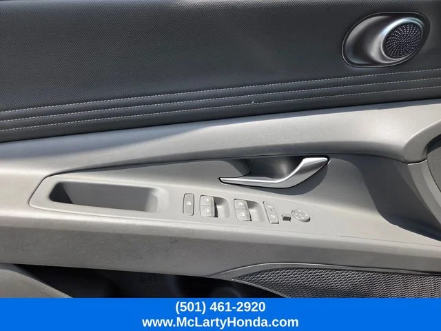 Used 2025 Gray Hyundai SEL Convenience image 35