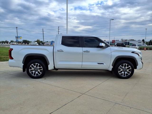 Certified Used 2025 WIND CHILL PEARL Toyota  image 5