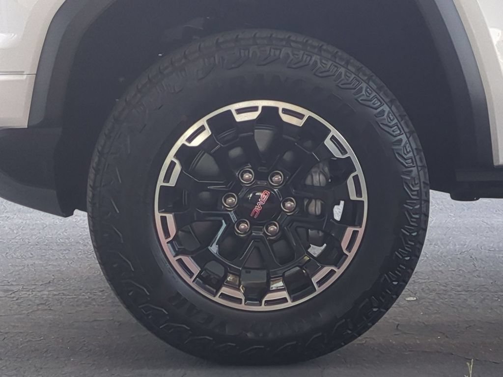 2026 GMC Canyon AT4 - Photo 34