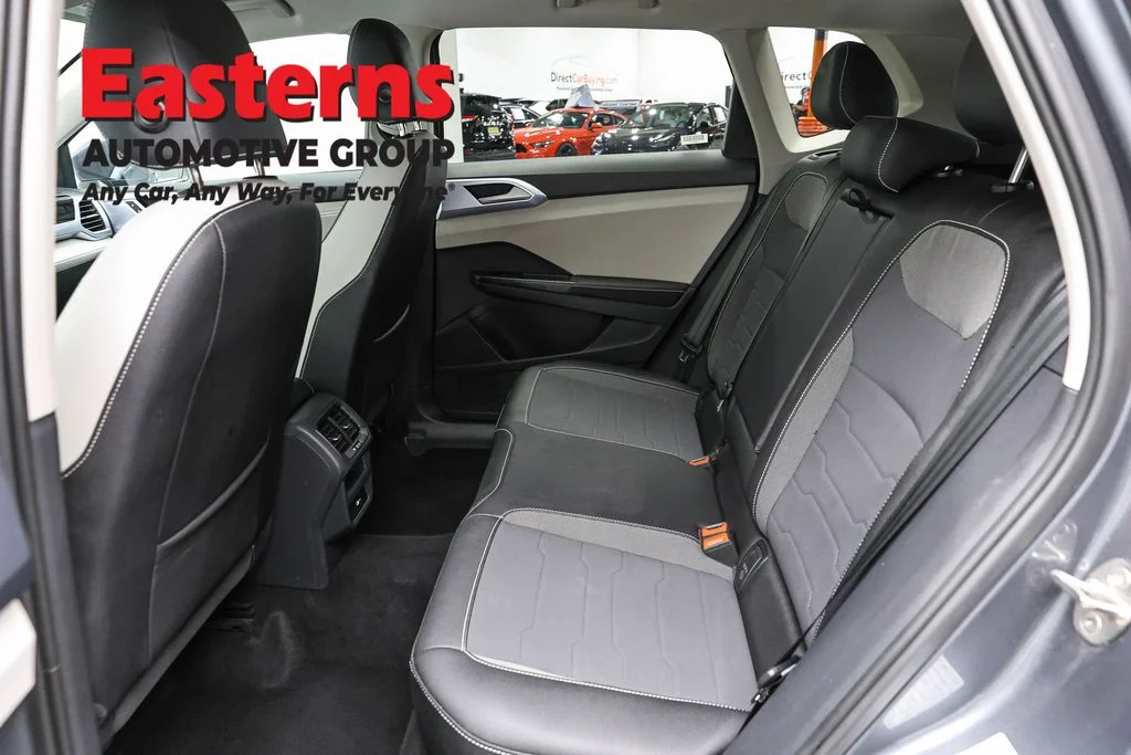 Used 2025 Gray Volkswagen 1.5T SE image 20