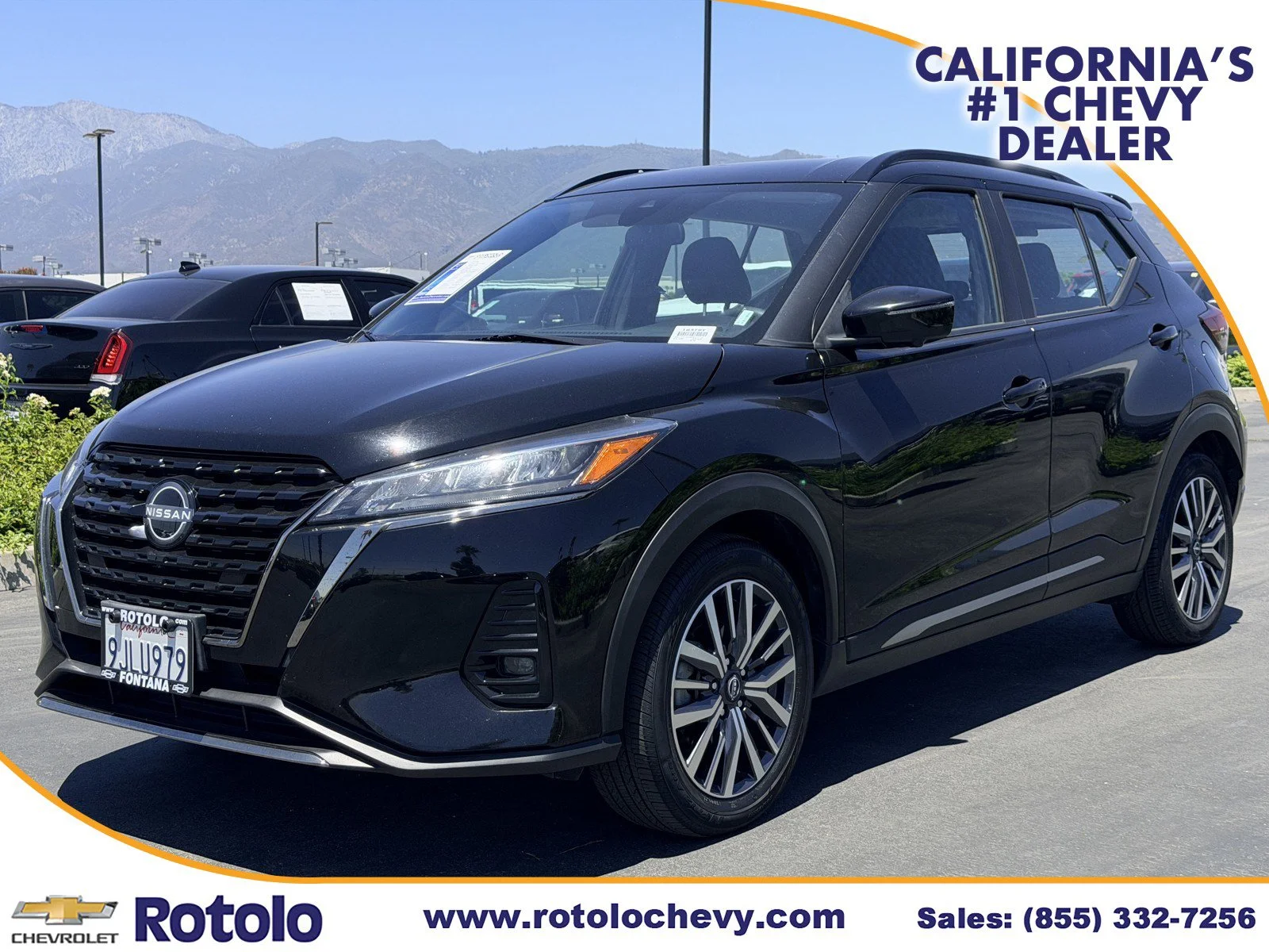 Used 2024 Super Black Nissan SR image 3