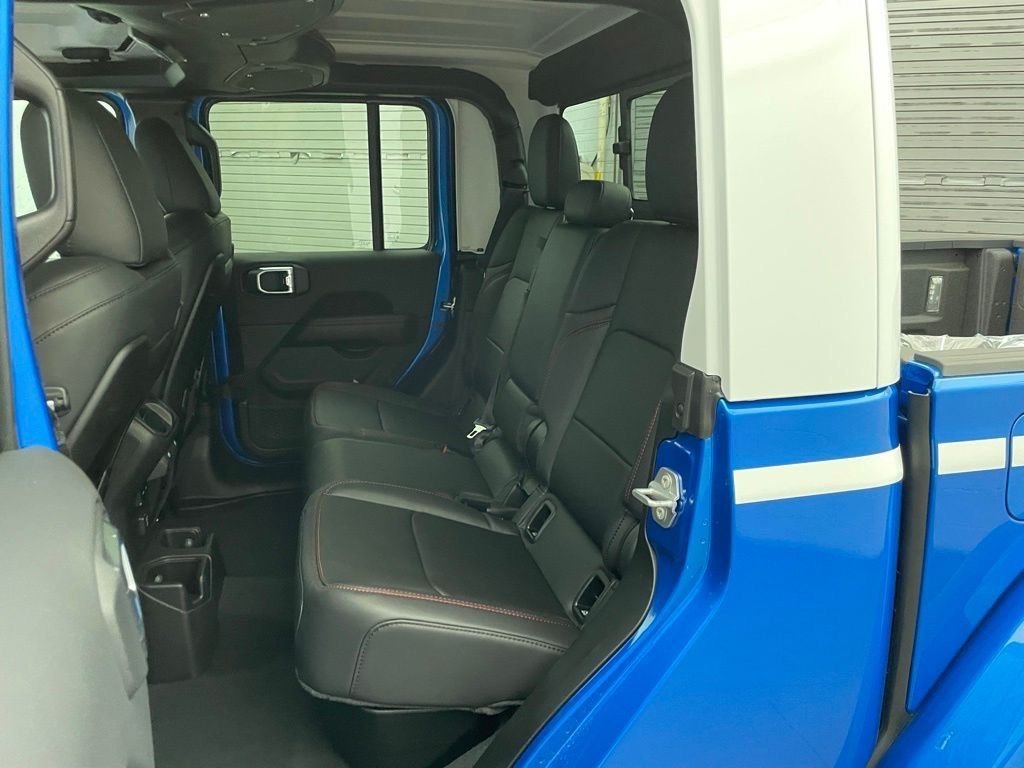 New 2026 Hydro Blue Pearl-Coat Exterior Paint Jeep Rubicon image 16