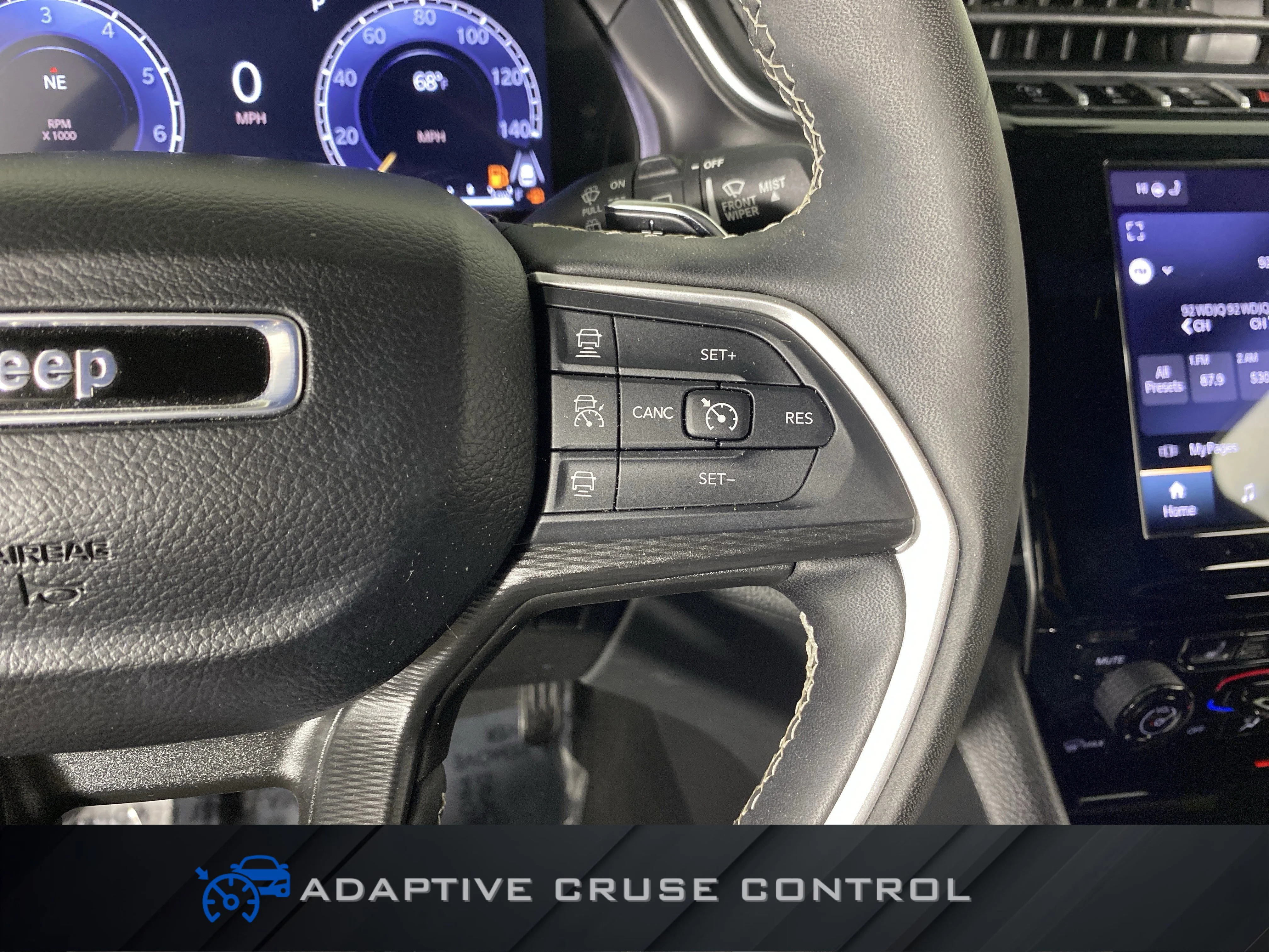 Used 2024 Diamond Black Crystal Pearlcoat Jeep Laredo image 23