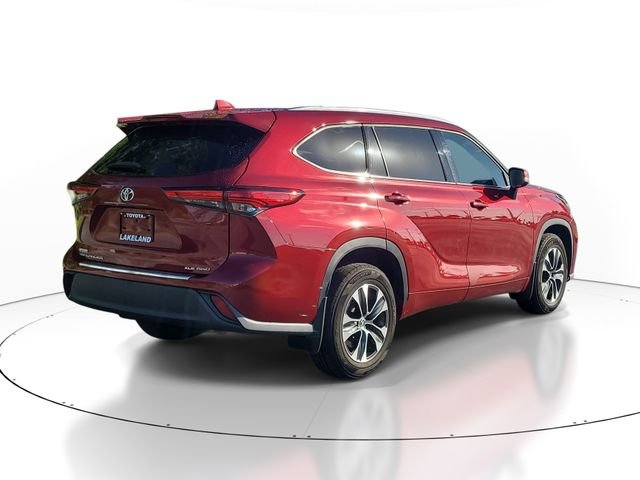 Used 2020 Red Toyota XLE image 5