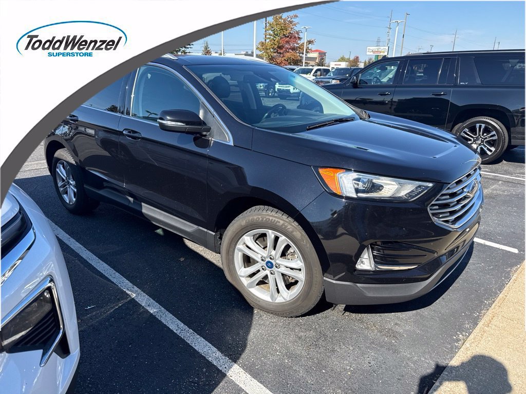 Used 2019  Ford SEL image 1