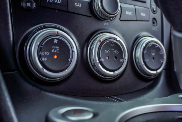 Used 2011 Black Nissan Touring image 19